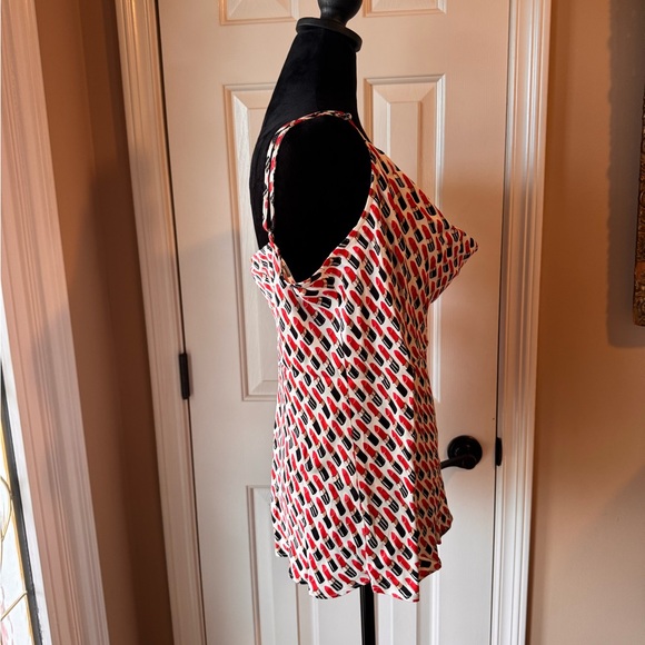 Anthropologie Silky Cowl-Neck Tank Top with Fun Lipstick Print- size X-Large NWT - Picture 7 of 14